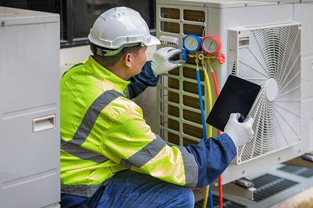 Professional Hvac technician working in Milan, IL